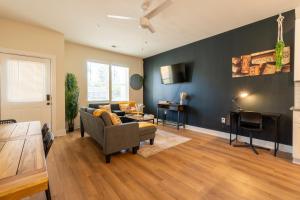 Wilmingtonbeachmoderncozypooltablefreewifi