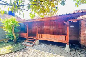 Urbanview Tees Homestay Pangandaran