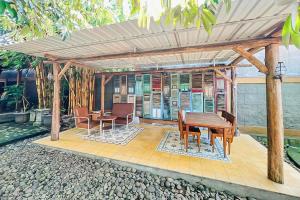 Urbanview Tees Homestay Pangandaran