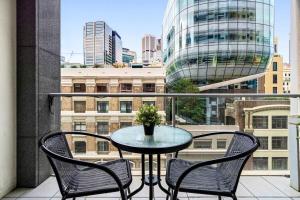 CBD crib - Skyline views meet pool & gym living - KS004