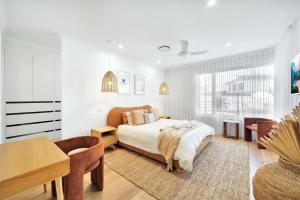 Cinema Pool Pets 4b2b Bargara Headlands