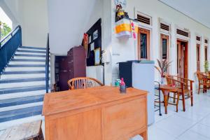 Collection O Budget Door Legian Inn at Poppies Road