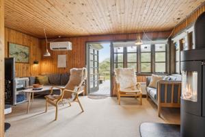 Summerhouse In Peaceful Surroundings