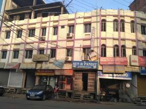 HOTEL SREE SAVITRI Near Shree Baba Baidyanath Jyotirlinga Temple - Free Wifi And Parking Facilities - Spacious and Fully Air Conditioned Rooms - Best Hotel In Deoghar - Ubytování bez kategorie ve městě Deoghar