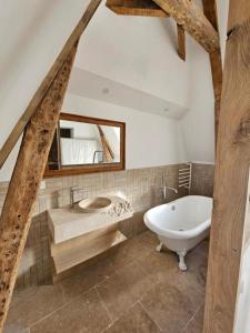 Hotels La Villa du Clos Normand Les Petites Dalles - Maison d-hotes : Chambre Lit Queen-Size Deluxe