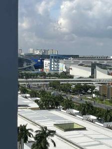 Cozy 2 Beds Near Mall of Asia