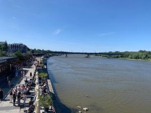 Riverside Retreat by Vistula 2BR & separate living room & balcony in the Center