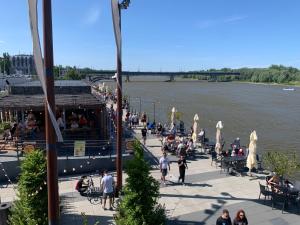 Riverside Retreat by Vistula 2BR & separate living room & balcony in the Center