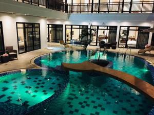 White Breeze Palawan Boutique Hotel