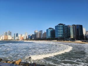 On the Beach for big family & Bexco