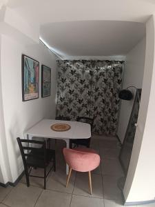 B&B / Chambres d'hotes Chambre Ocean Climatisee : photos des chambres