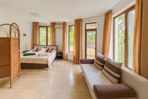 Antonia Seaside Comfort