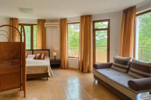 Antonia Seaside Comfort