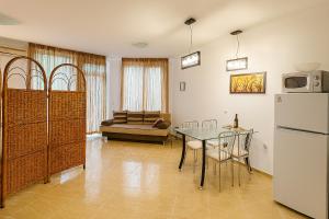 Antonia Seaside Comfort