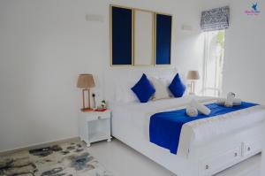 Hummingbird Lake Villa- Kandy