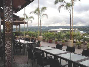 Pearlmont Hotel