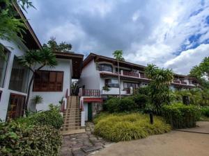 Waterford Valley Chiangrai Golf Course and Resort