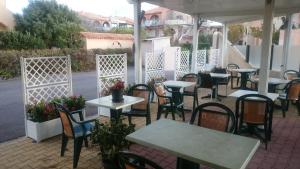 Hotels Rev'Hotel : photos des chambres