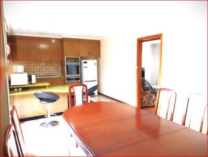 Charming Three-Bedroom Holiday Home Near Werribee Park