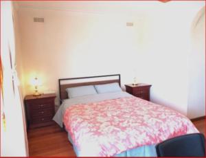 Charming Three-Bedroom Holiday Home Near Werribee Park