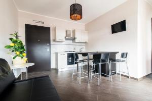 Apartment with Balcony room in Guest House Roma Express