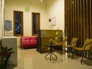 De Lemon Gatsu Hotel