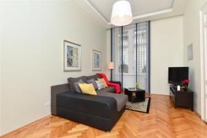 Luxury Opera Apartment