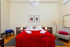 Luxury Opera Apartment