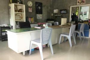 OYO 1167 Ban Pa Rim Khuean