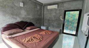 OYO 1167 Ban Pa Rim Khuean