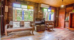 OYO 1155 Bikers House and Enduro Tours Chiang Mai