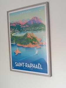 Studio rénové avec terrasse ST RAPHAEL