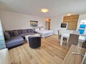 Villa Monika Backbord 2