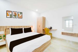 Collection O LB Nagar Metro Station