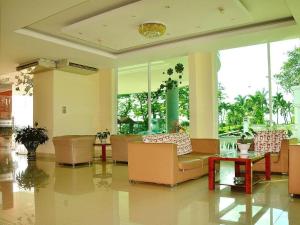 My Tra Riverside Hotel