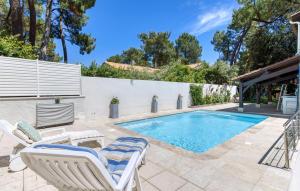 Maisons de vacances Charmante Maison Avec Piscine : photos des chambres