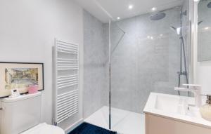 Maisons de vacances Charmante Maison Avec Piscine : photos des chambres