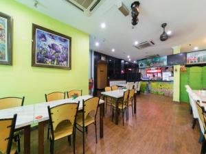 OYO 126 Rae Hotel