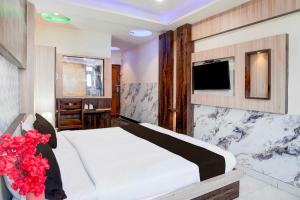 Collection O Bada Chauraha Metro Station Kanpur