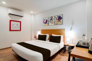 Townhouse Oak Gomti Nagar Healthcity Vistaar