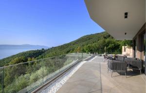 Stunning Home In Medveja 