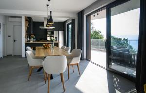 Stunning Home In Medveja 