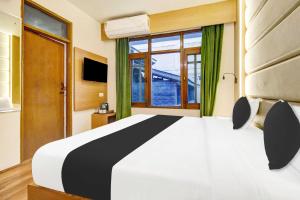 Collection O Rajbagh