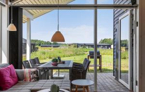 3 Bedroom Nice Home In Grenaa