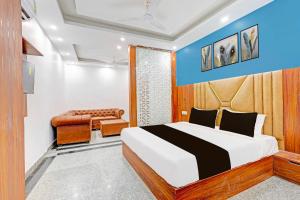 Townhouse Oak Sector 62 Paras Trinity Mall