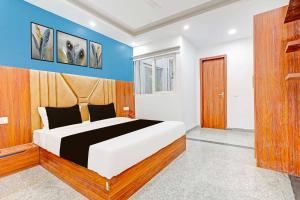 Townhouse Oak Sector 62 Paras Trinity Mall