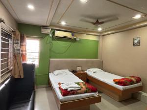 Starline Hotel