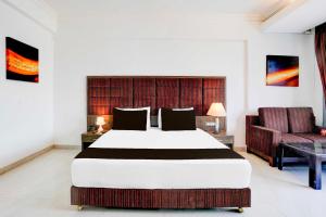 Townhouse Golden Bridge Bharuch