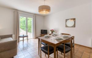 Maisons de vacances Charmante Maison Proche Plage : photos des chambres