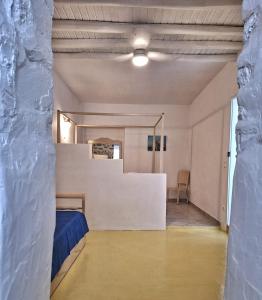 Karnagio - Traditional Seafront House